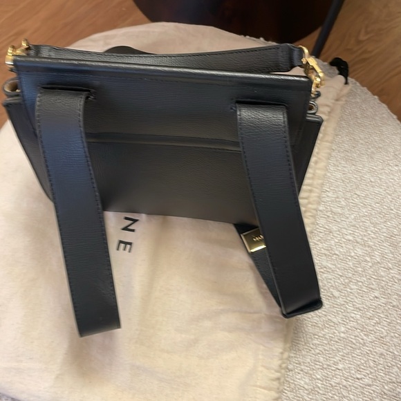 Excellent condition Polène Numero Sept crossbody bag in the textured black - Picture 2 of 9